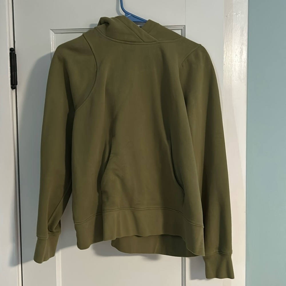 Lululemon sweatshirt